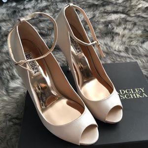 ❤️❤️Badgley Mischka women’s shoes❤️❤️